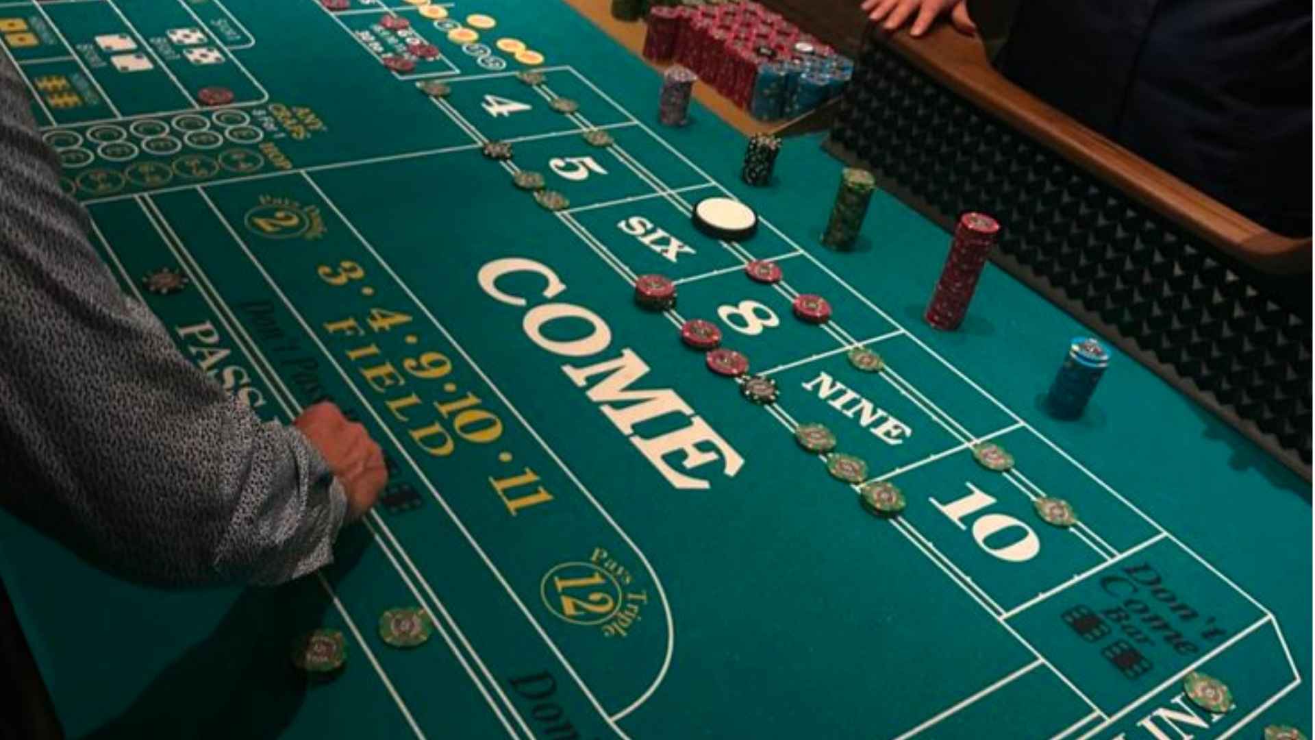 Understanding Poker Through The Language Of Experience